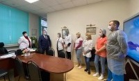 Владимир Верещагин поздравил работников районной детской поликлиники